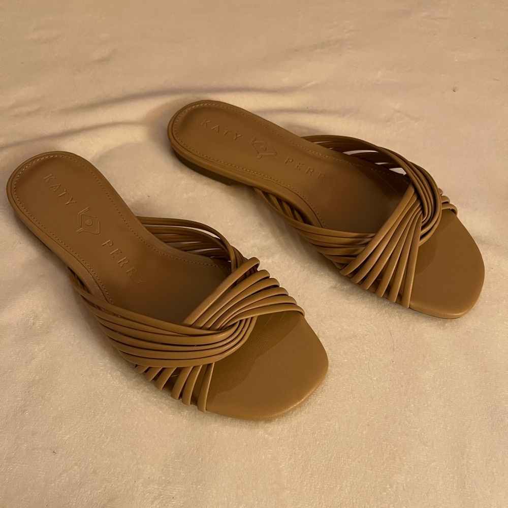 Katy Perry Caramel Slide Sandals size 6 Casual Flats Work Fun School Shoes - Picture 2 of 6